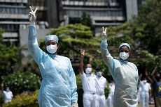 אילוסטרציה/שאטרסטוק/הודו קורסת תחת נטל הקורונה